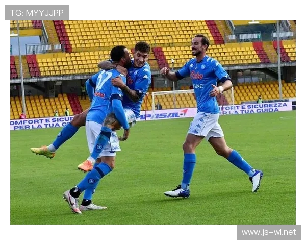 那不勒斯欧冠攻防解析：雄鹰展翅的战术布局与关键人物分析